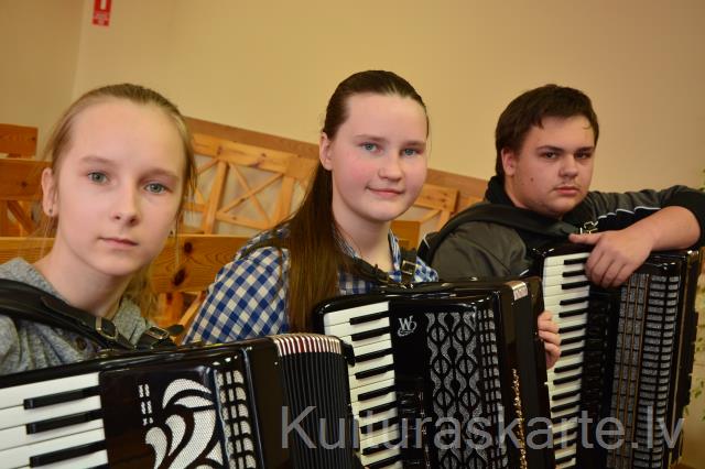 Akordeonistu konkursu laureāti. 